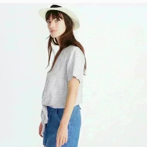 Madewell Black and White Striped Tie-Front Tee - Picture 9 of 10